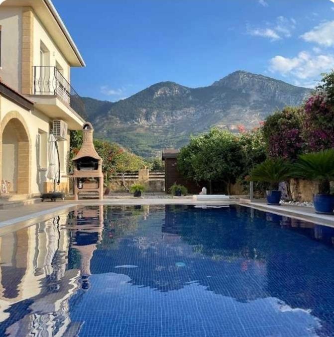 키레니아 Casa Santos Kyrenia 빌라 외부 사진
